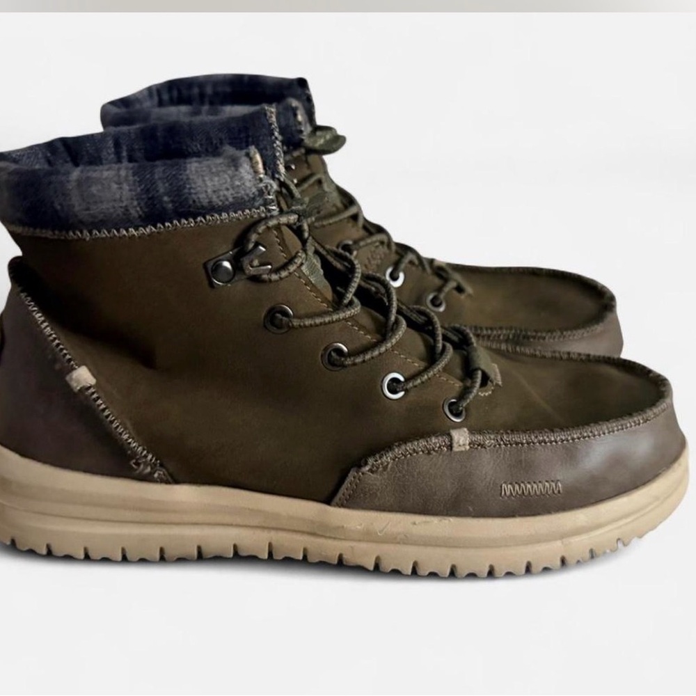 HEY DUDE Youth Bradley Walnut Casual Lace-Up Boots Size J7